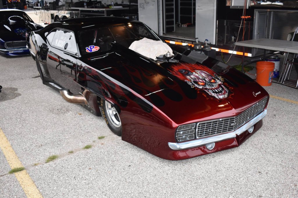 red_clown_car.jpg